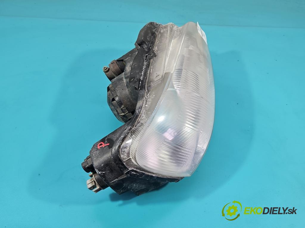Peugeot 106 1.1 60 HP manual 44 kW 1124 cm3 3- Reflektor: pravý  (Svetlo predné pravé)