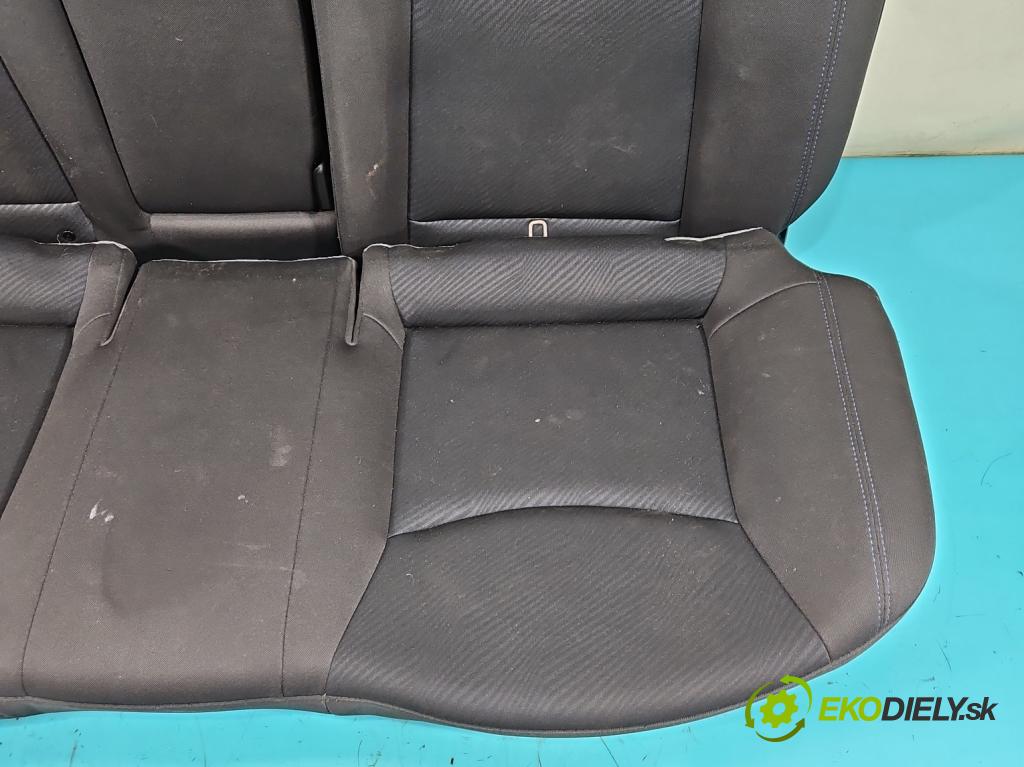 Hyundai Elantra V 2010-2016 1.6 GDI 132  HP manual 97 kW 1591 cm3 4- Pohovka: zadné  (Sedadlo)