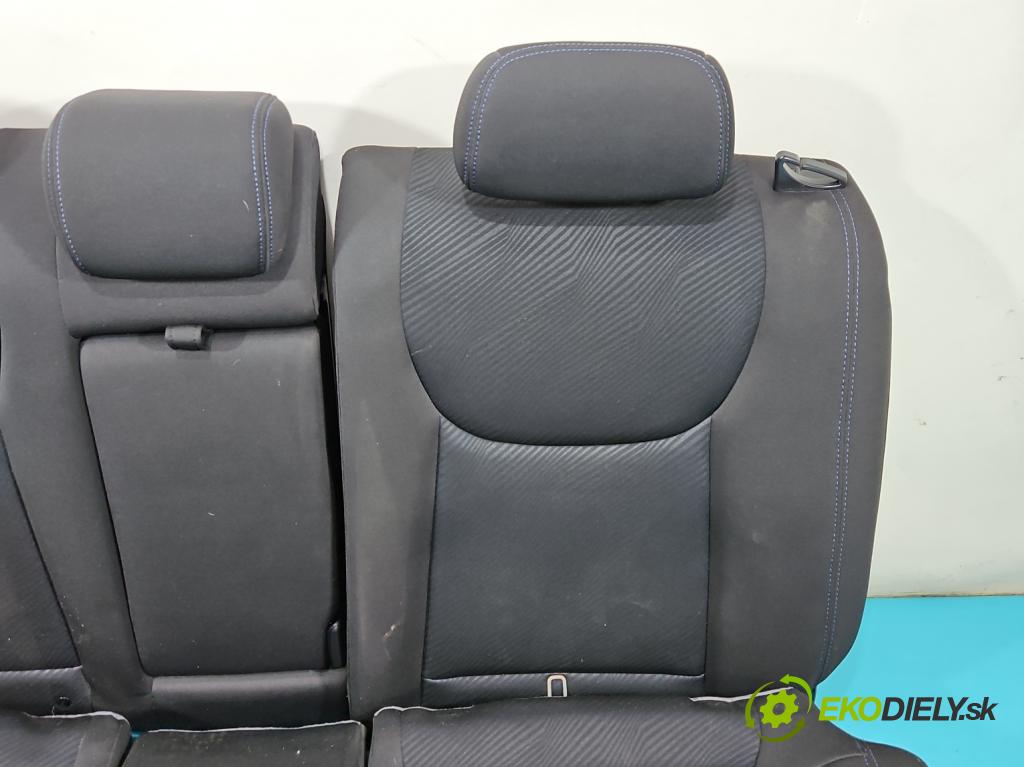Hyundai Elantra V 2010-2016 1.6 GDI 132  HP manual 97 kW 1591 cm3 4- Pohovka: zadné  (Sedadlo)