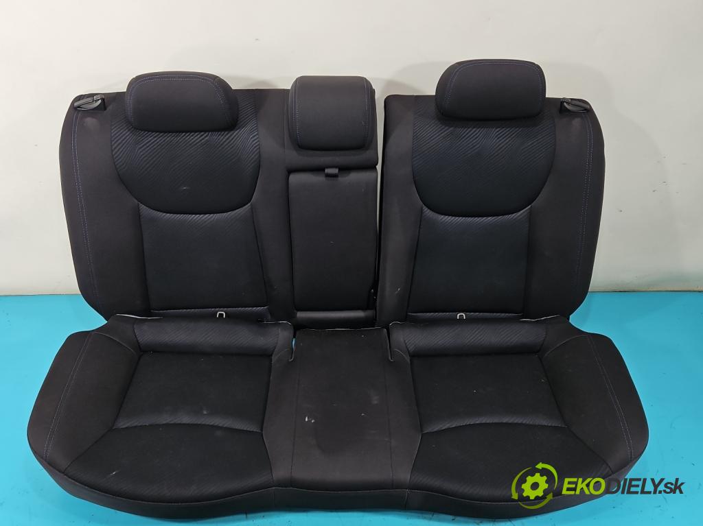 Hyundai Elantra V 2010-2016 1.6 GDI 132  HP manual 97 kW 1591 cm3 4- Pohovka: zadné  (Sedadlo)