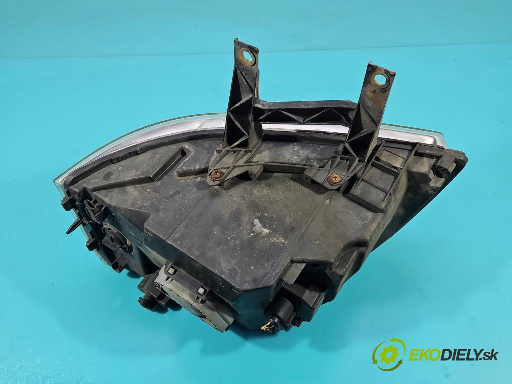 Vw Transporter T5 2003-2015 1.9 tdi 105 HP manual 77 kW 1896 cm3 5- Reflektor: pravý  (Svetlo predné pravé)