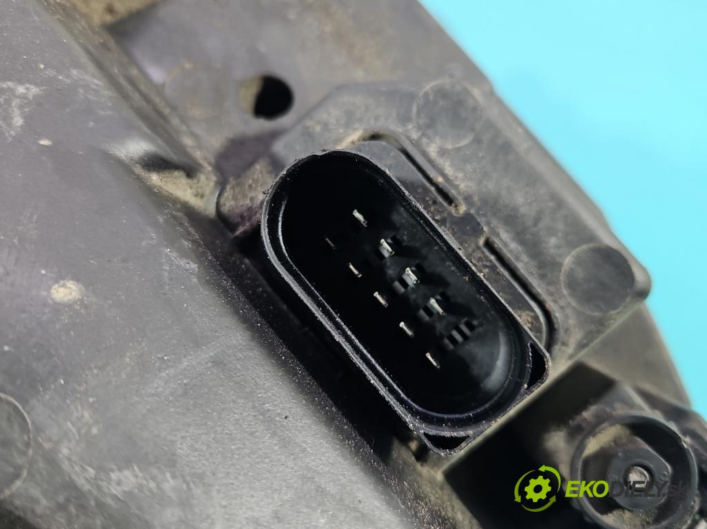 Vw Transporter T5 2003-2015 1.9 tdi 105 HP manual 77 kW 1896 cm3 5- Reflektor: pravý  (Svetlo predné pravé)