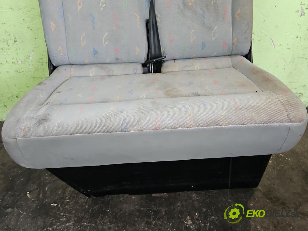 Vw Transporter T5 2003-2015 1.9 tdi 105 hp manual 77 kW 1896 cm3 5- Sedadlo pravý  (Sedačky, sedadla)