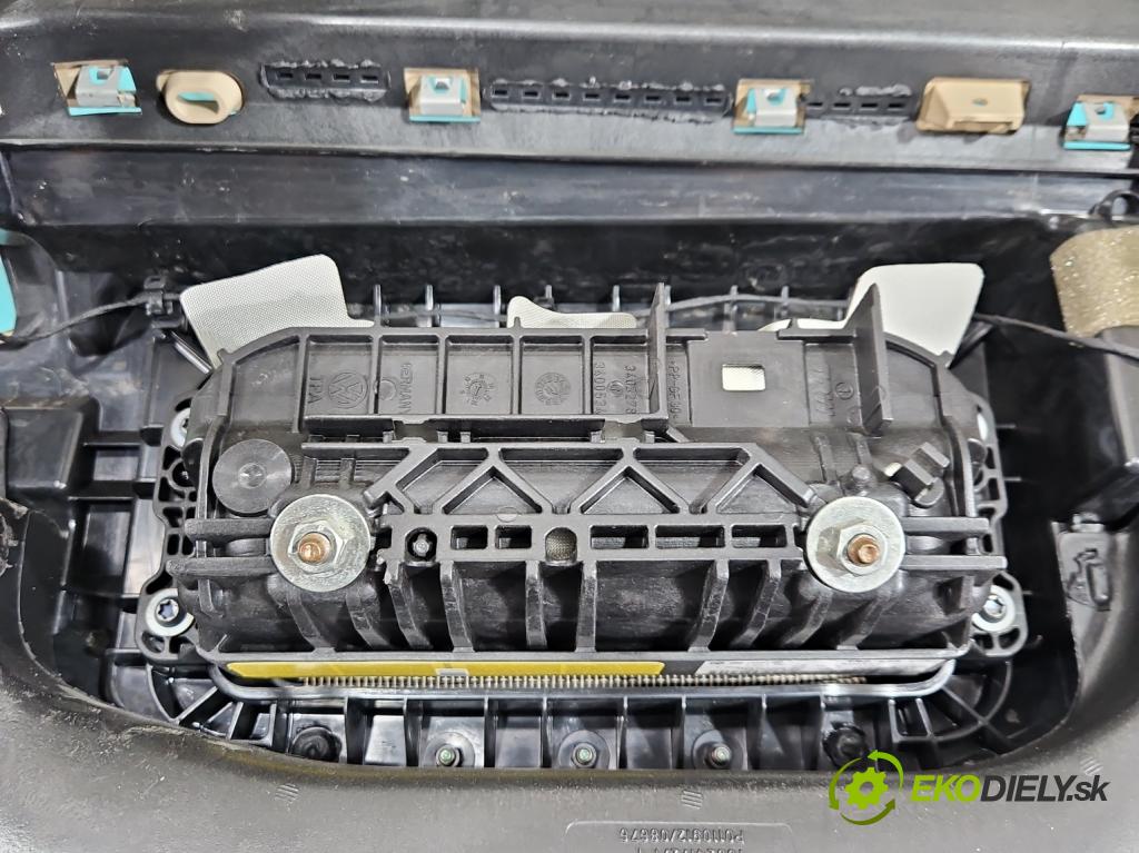 Vw Passat CC 2008-2016 2.0 tdi 140 HP automatic 103 kW 1968 cm3 4- kokpit,pristrojová doska rozdeľovacia