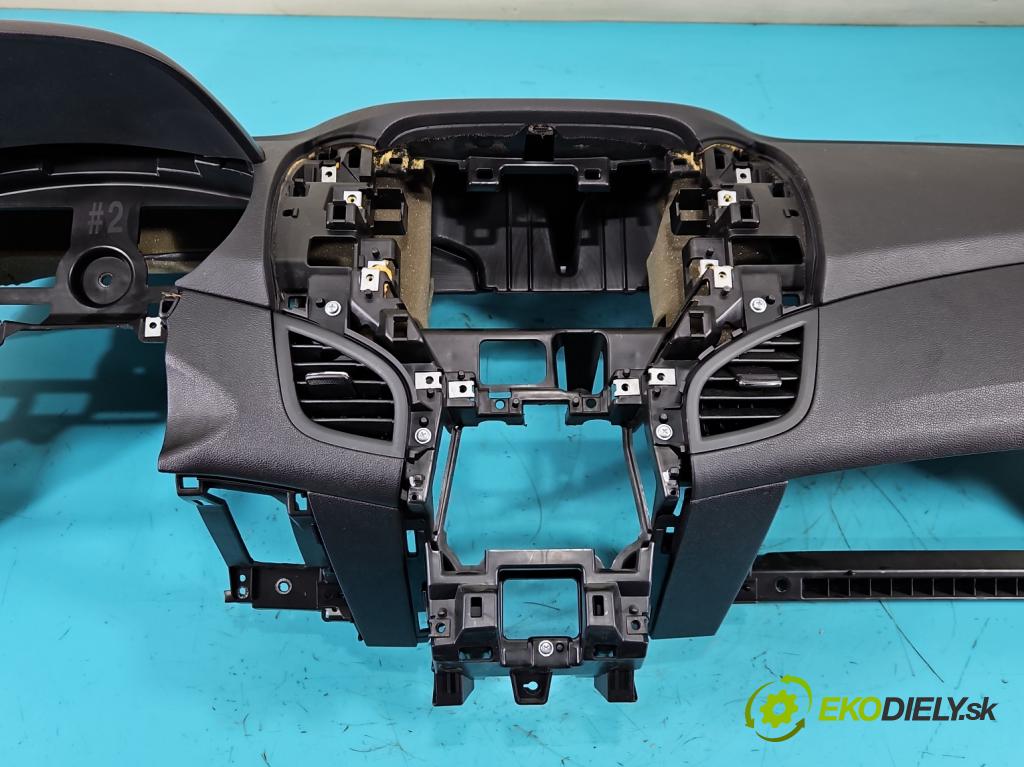 Hyundai Elantra V 2010-2016 1.6 GDI 132 HP manual 97 kW 1591 cm3 4- kokpit,pristrojová doska rozdeľovacia