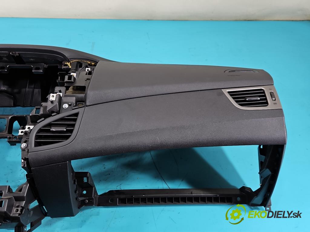 Hyundai Elantra V 2010-2016 1.6 GDI 132 HP manual 97 kW 1591 cm3 4- kokpit,pristrojová doska rozdeľovacia
