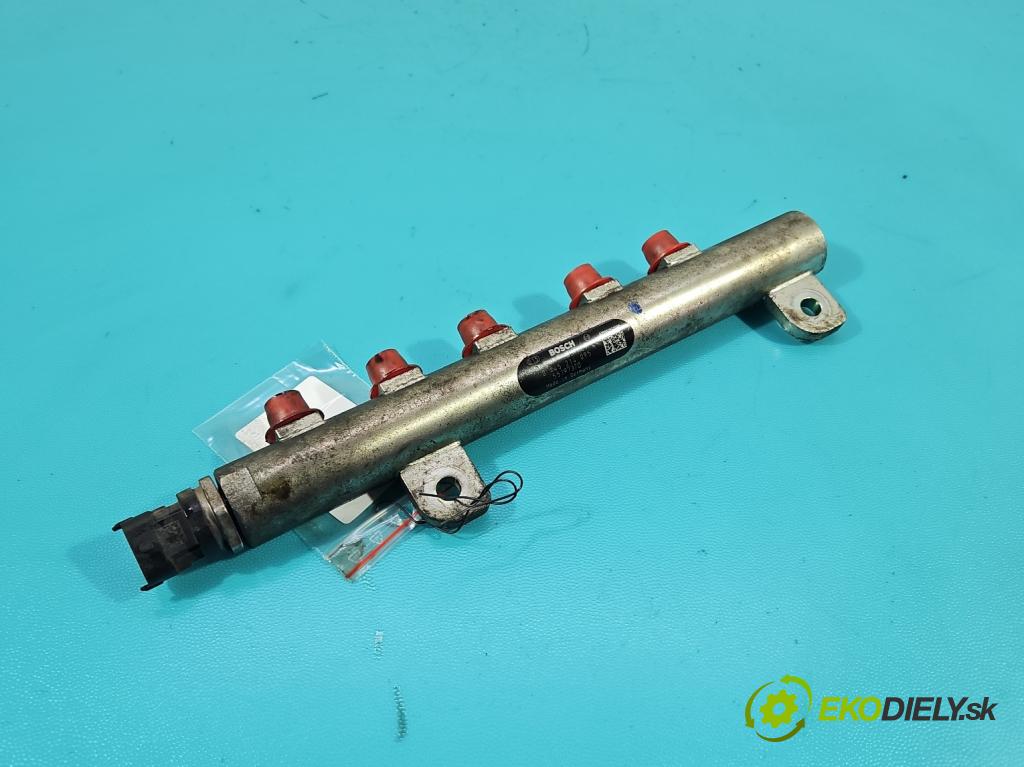 Fiat Punto Grande 1.9 jtd 131 HP manual 96 kW 1910 cm3 3- lišta vstrekovacia 0445214095 (Vstrekovacia lišta)