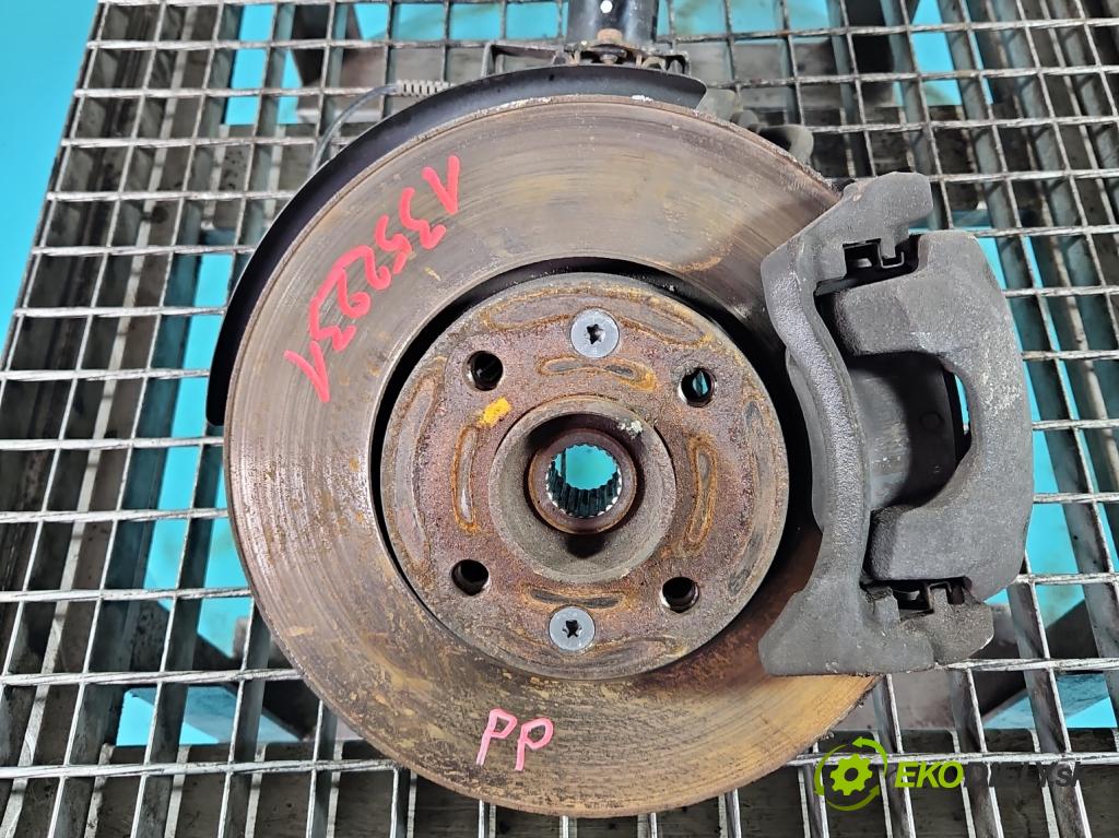 Dacia Sandero III 2020- 1.0 Tce 91KM manual 67 kW 999 cm3 5- náboj pravé  (Náboje)