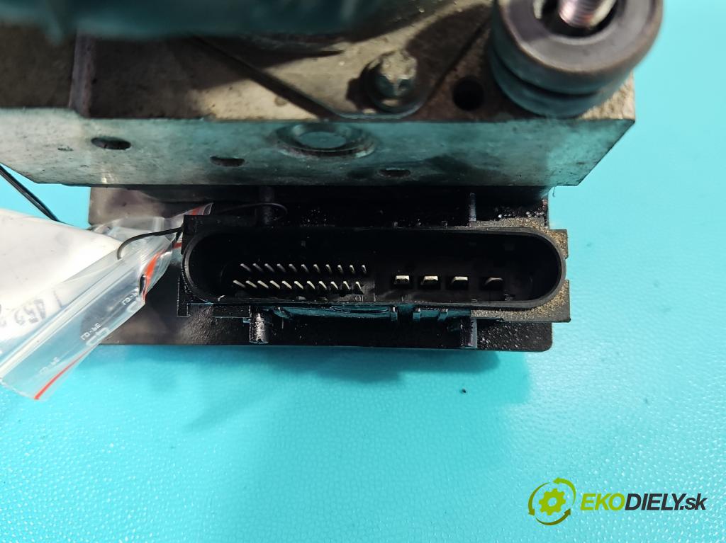 Fiat Punto Grande 1.9 jtd 131 HP manual 96 kW 1910 cm3 3- čerpadlo abs 51786433 (Pumpa ABS)