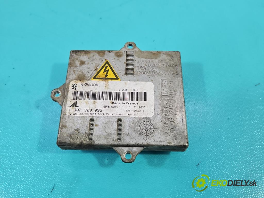 Peugeot 407 2.0 hdi 136 HP manual 100 kW 1997 cm3 4- střídač: xenon 1307329095 (Riadiaca jednotka xenónu)