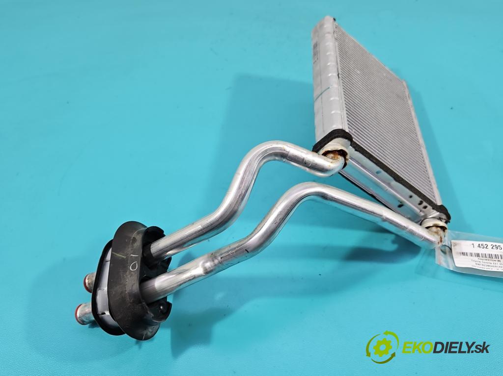 Toyota Corolla E21 2019- 1.8 16V 98 hp automatic 72 kW 1798 cm3 4- radiátor  (Radiátory topení)