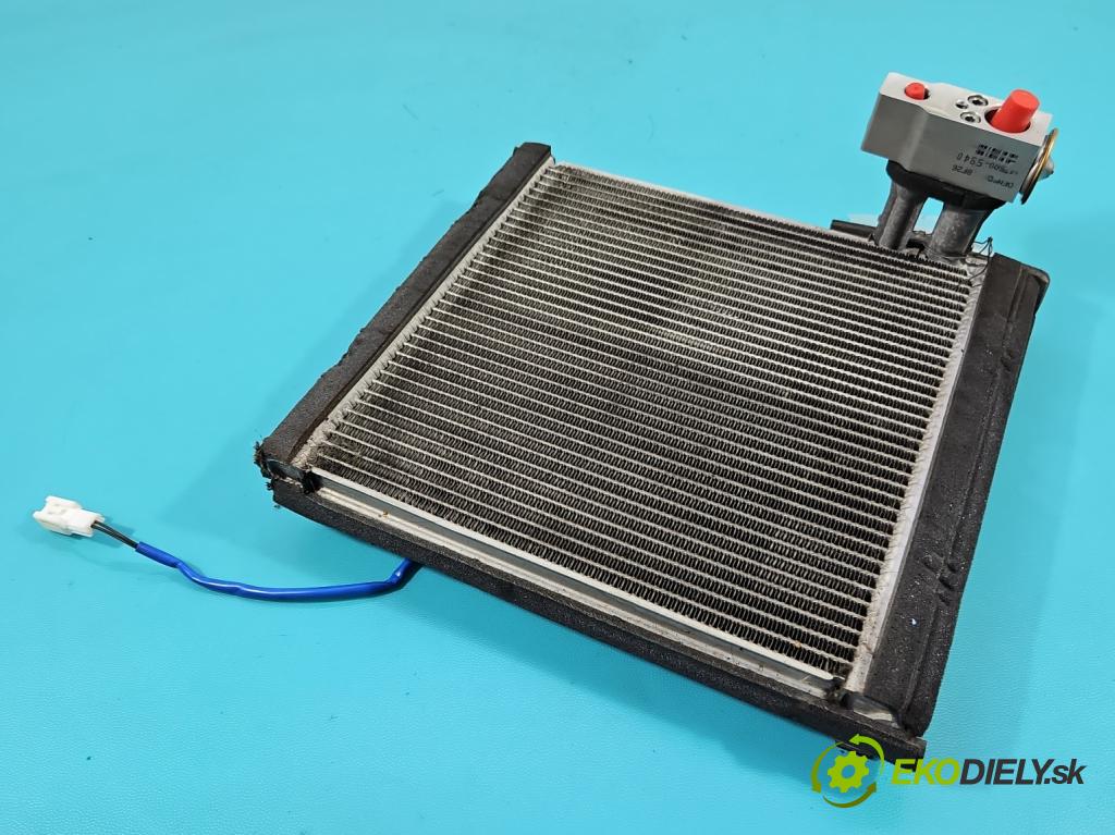 Toyota Corolla E21 2019- 1.8 16V 98 hp automatic 72 kW 1798 cm3 4- radiátor 447500-5940 (Radiátory topení)