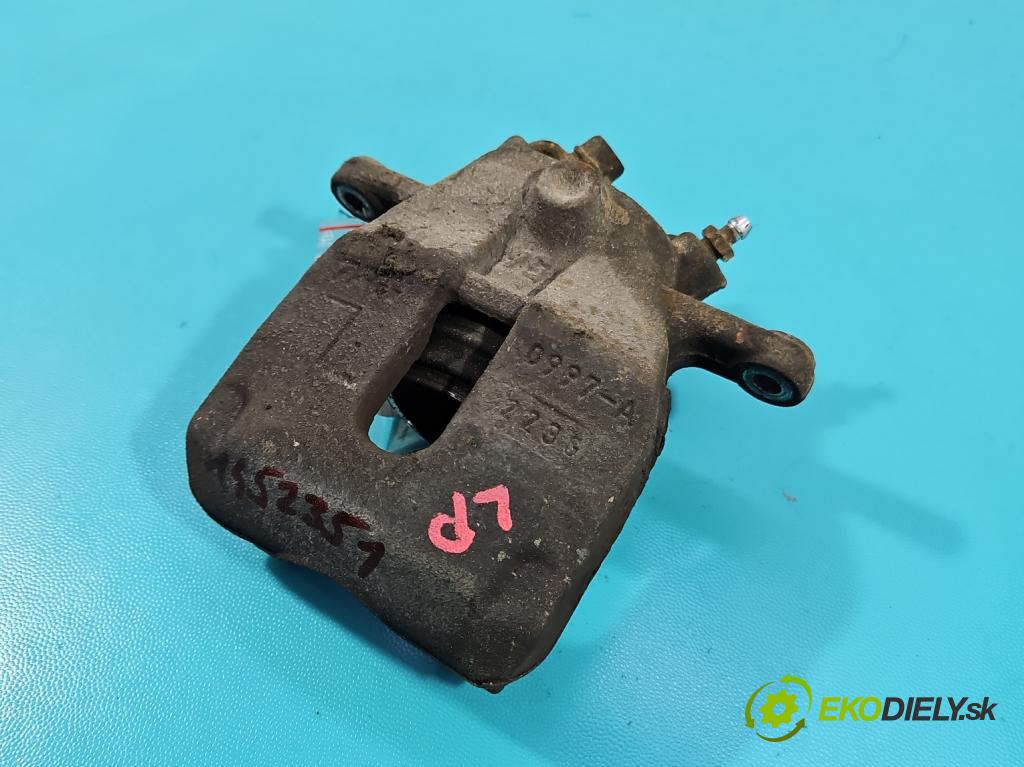 Suzuki Swift Mk6 2005-2010 1.6 16V 125 HP manual 92 kW 1586 cm3 3- brzdič predné ľavý  (Kľučka dverí ostatné)