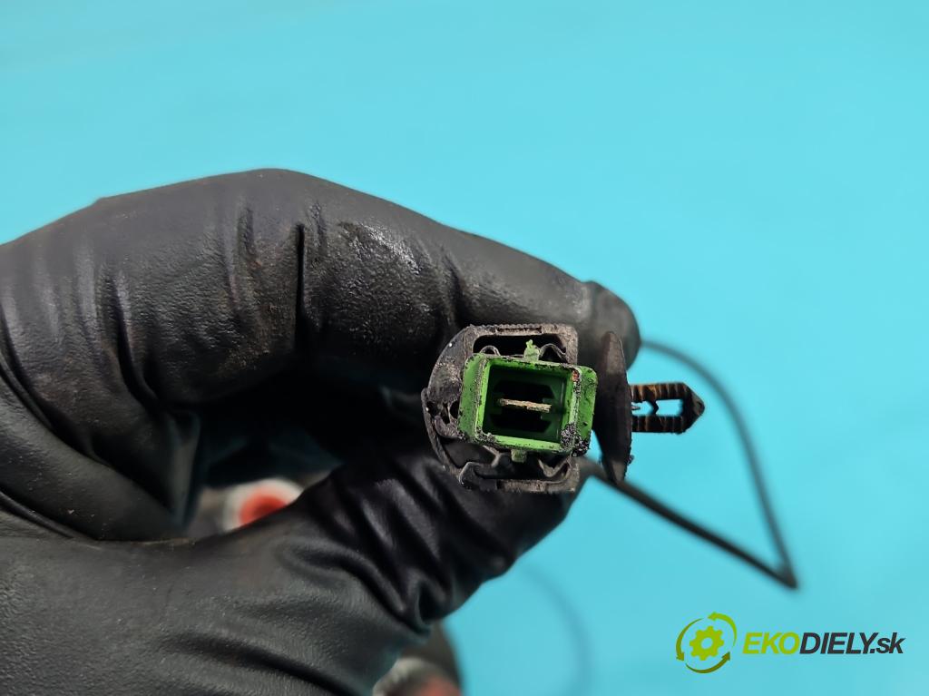 Vw Passat B5 1995-2005 1.9 tdi 101 HP manual 74 kW 1896 cm3 5- Kompresor: klimatizácie 8D0260808 (Kompresor klimatizácie)