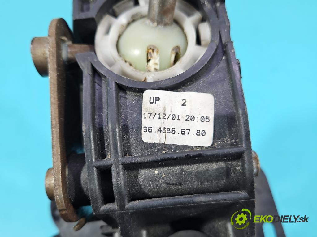 Peugeot 307 1.6 16V 109 HP manual 80 kW 1587 cm3 5- Páka: Změny: stupeň,rýchlosť 9646866780 (Rýchlostná páka (kulisa))