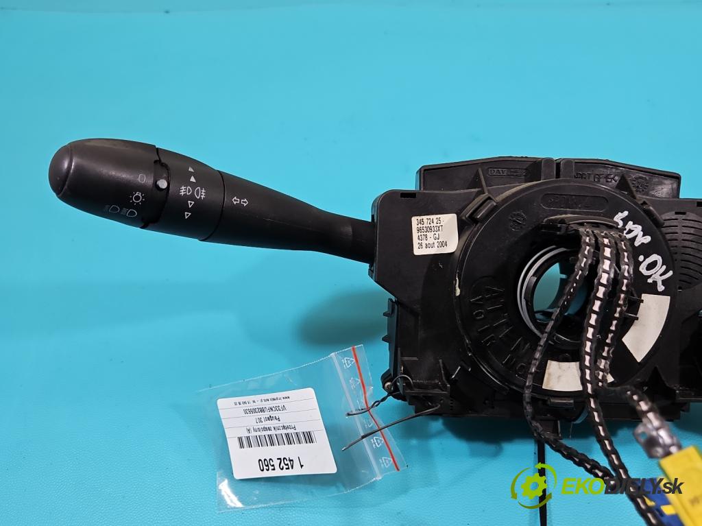 Peugeot 307 1.6 16V 109 HP manual 80 kW 1587 cm3 5- prepínač komplex: 96530933XT (Prepínacie páčky pod volantom)