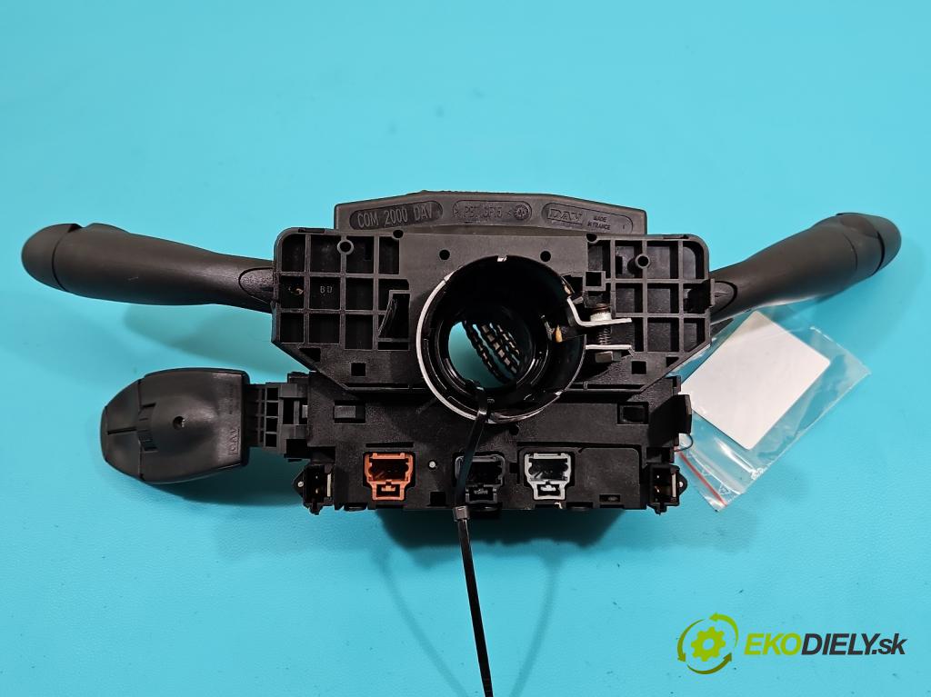 Peugeot 307 1.6 16V 109 HP manual 80 kW 1587 cm3 5- prepínač komplex: 96530933XT (Prepínacie páčky pod volantom)