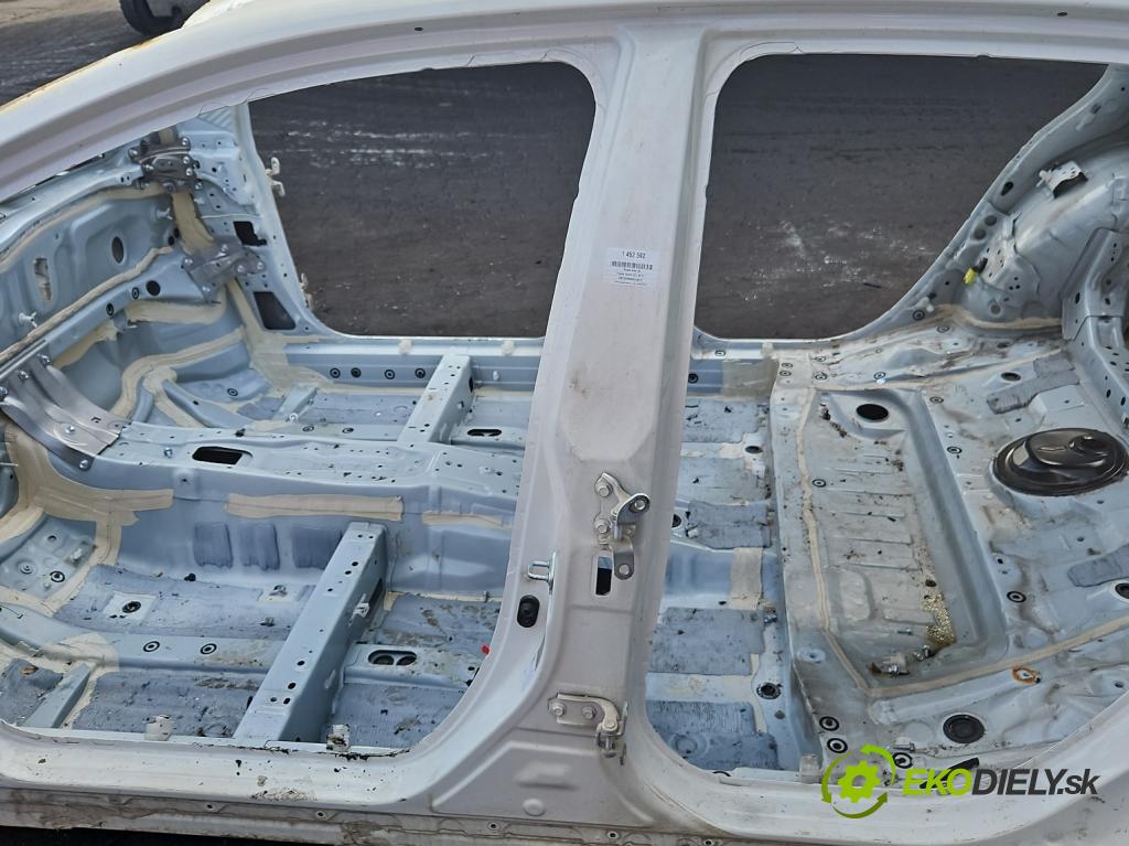 Toyota Corolla E21 2019- 1.8 16V 98 HP automatic 72 kW 1798 cm3 4- Práh: ľavý  (Karoséria ostatné)