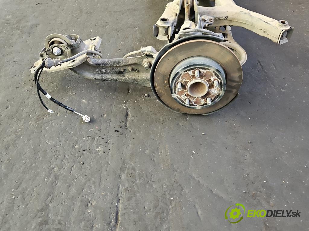 Toyota Corolla E21 2019- 1.8 16V 98 hp automatic 72 kW 1798 cm3 4- zadní výztuha  (Výztuhy zadní)