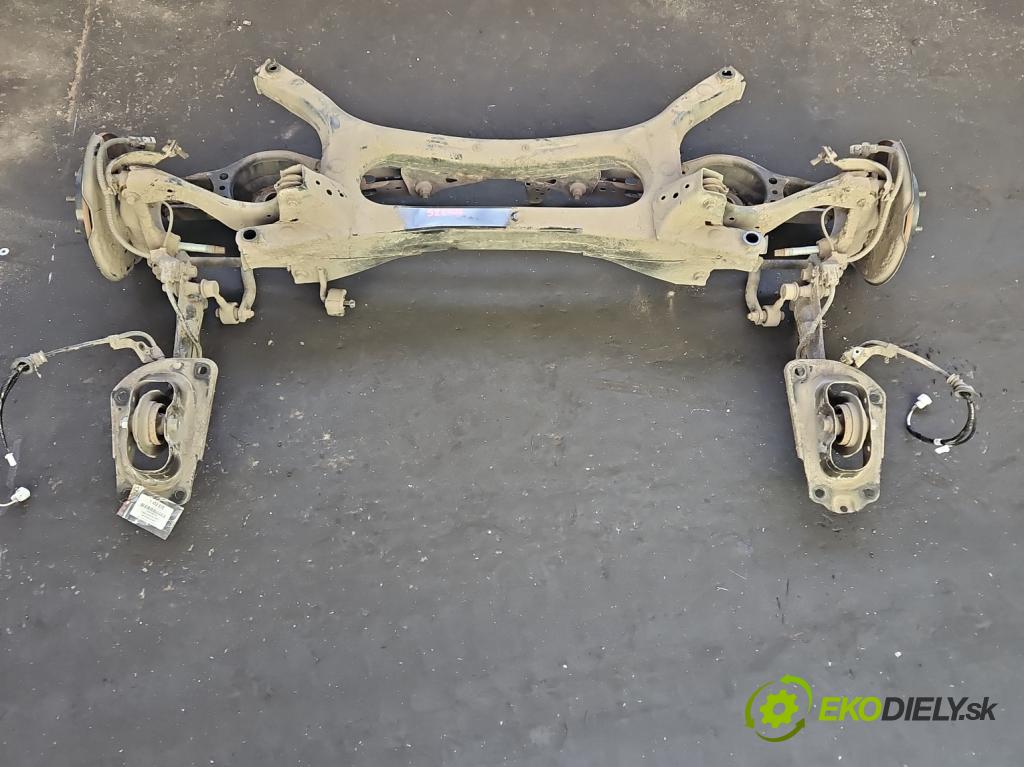 Toyota Corolla E21 2019- 1.8 16V 98 hp automatic 72 kW 1798 cm3 4- zadní výztuha  (Výztuhy zadní)