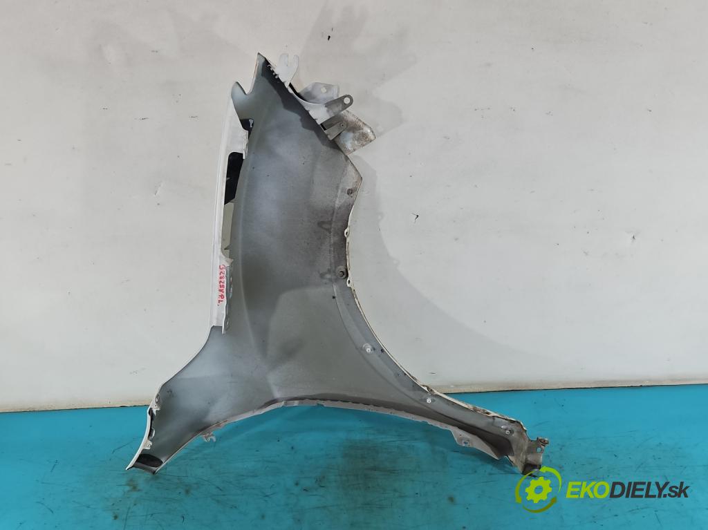 Nissan Juke I 2010-2019 1.2 T 116 hp manual 85 kW 1197 cm3 5- blatnik přední levý  (Predné ľavé)