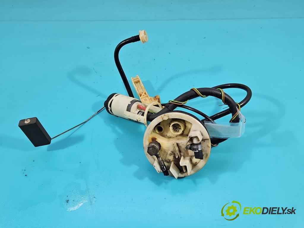 Audi 80 B4 1991-1994 2.0 90 hp manual 66 kW 1984 cm3 4- čerpadlo paliva 8A0201319A