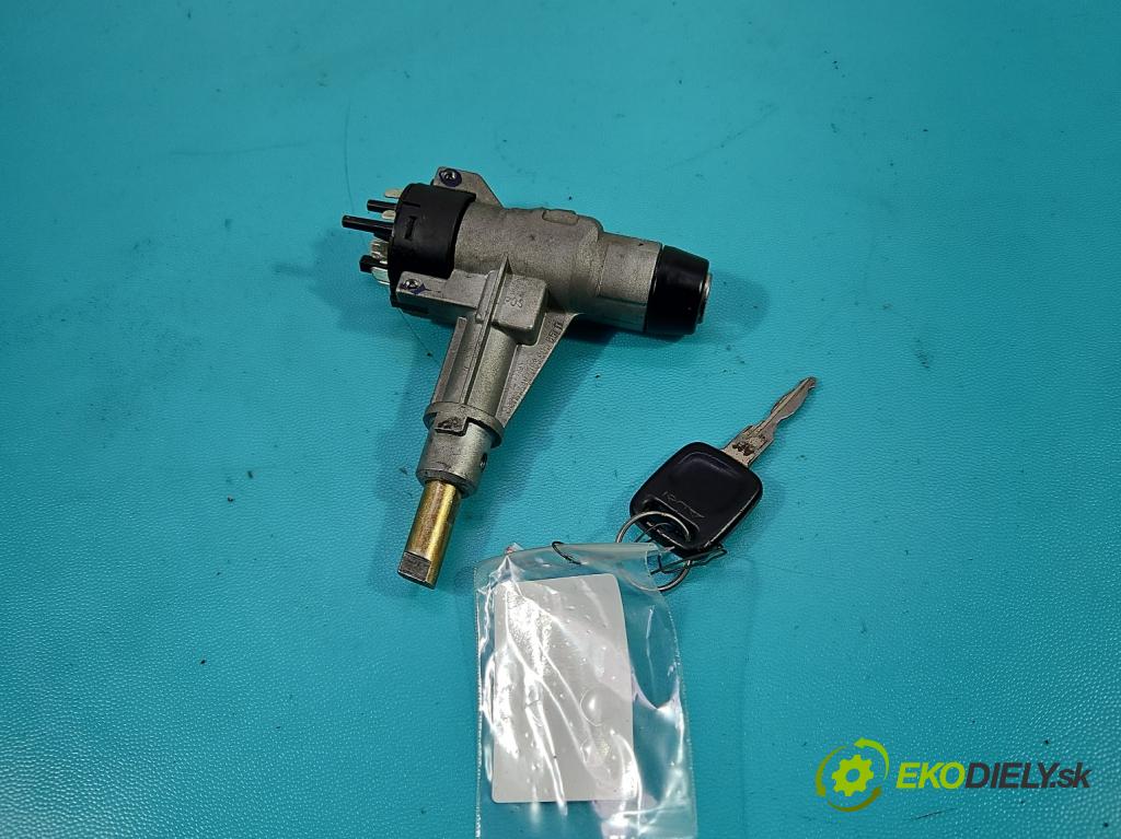 Audi 80 B4 1991-1994 2.0 90 HP manual 66 kW 1984 cm3 4- Spínačka 893905851D (Spínacia skrinka)