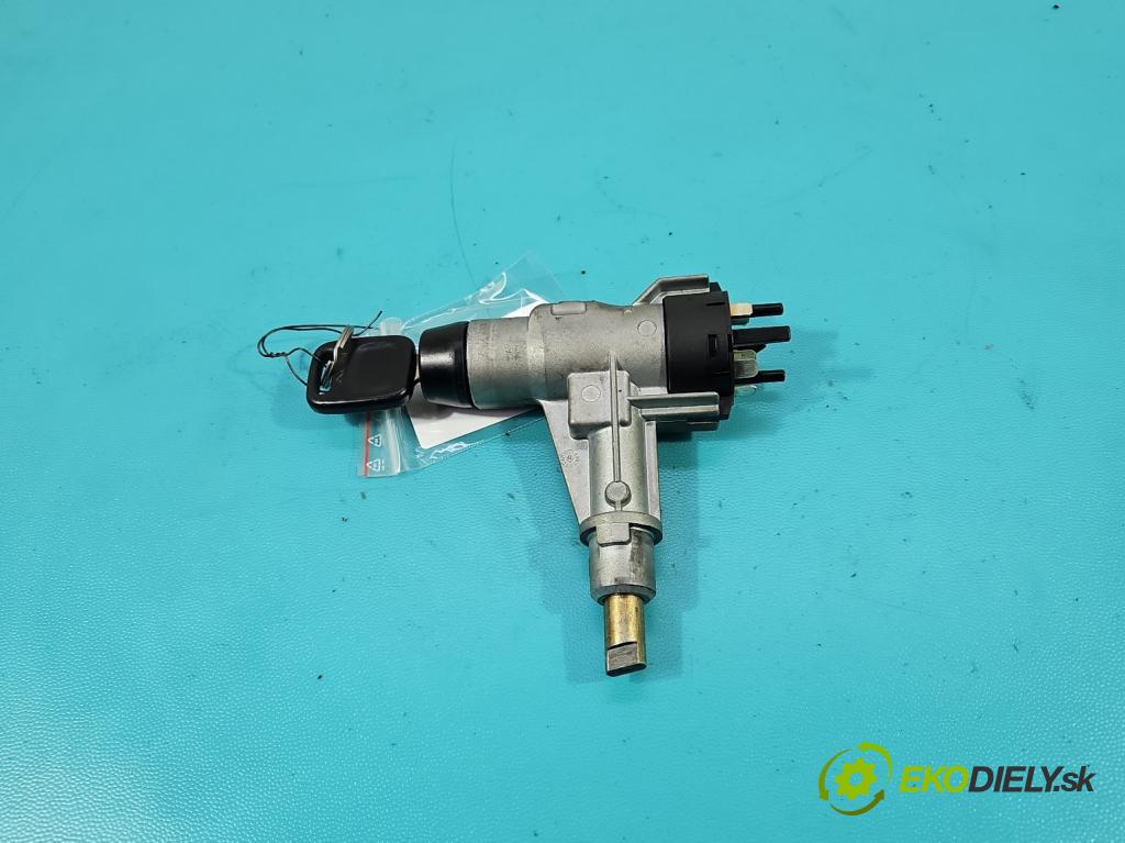 Audi 80 B4 1991-1994 2.0 90 HP manual 66 kW 1984 cm3 4- Spínačka 893905851D (Spínacia skrinka)