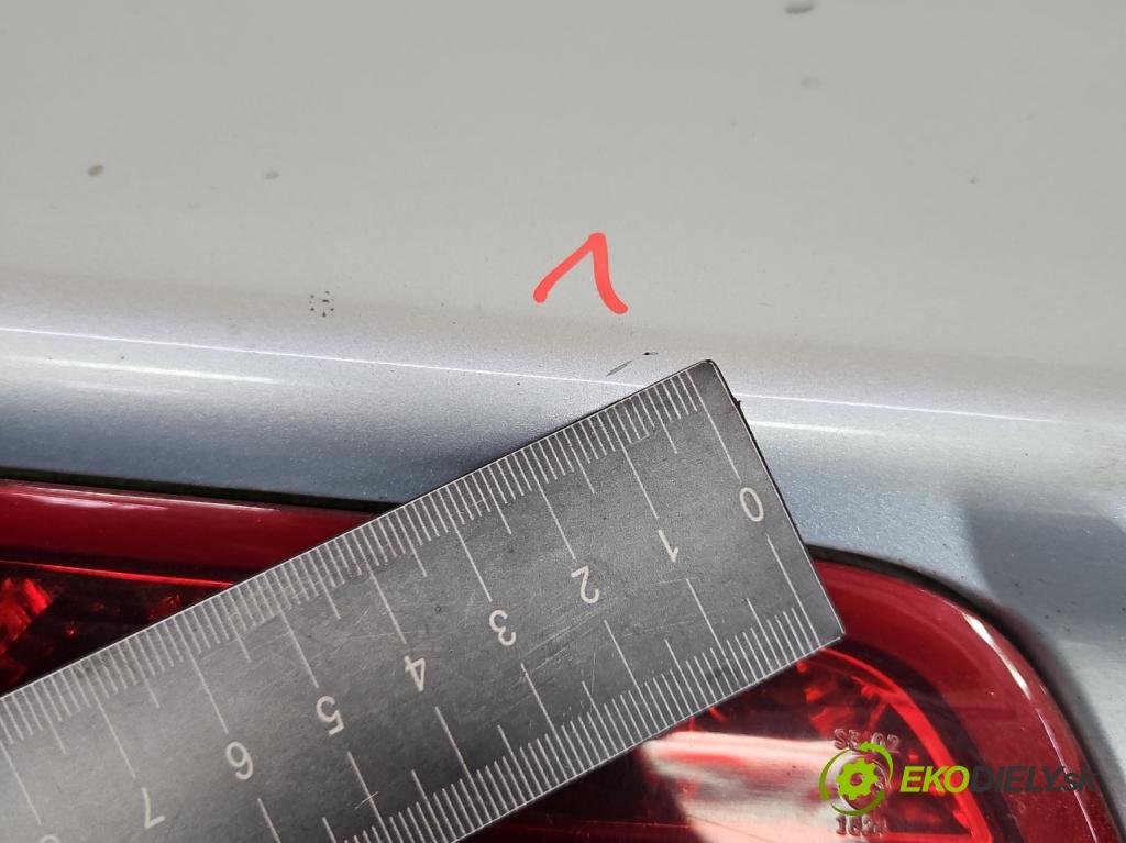 Kia Carnival II 2005-2014 2.9 CRDi 185 hp manual 136 kW 2902 cm3 5- zadní kufrové dveře  (Zadní kapoty)