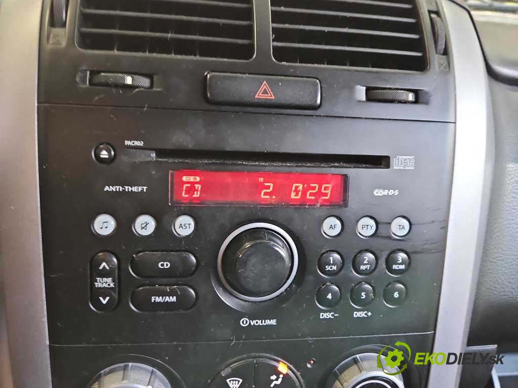 Suzuki Grand Vitara II 2005-2014 2.0 16V 140 HP manual 103 kW 1995 cm3 5- Radio originál 