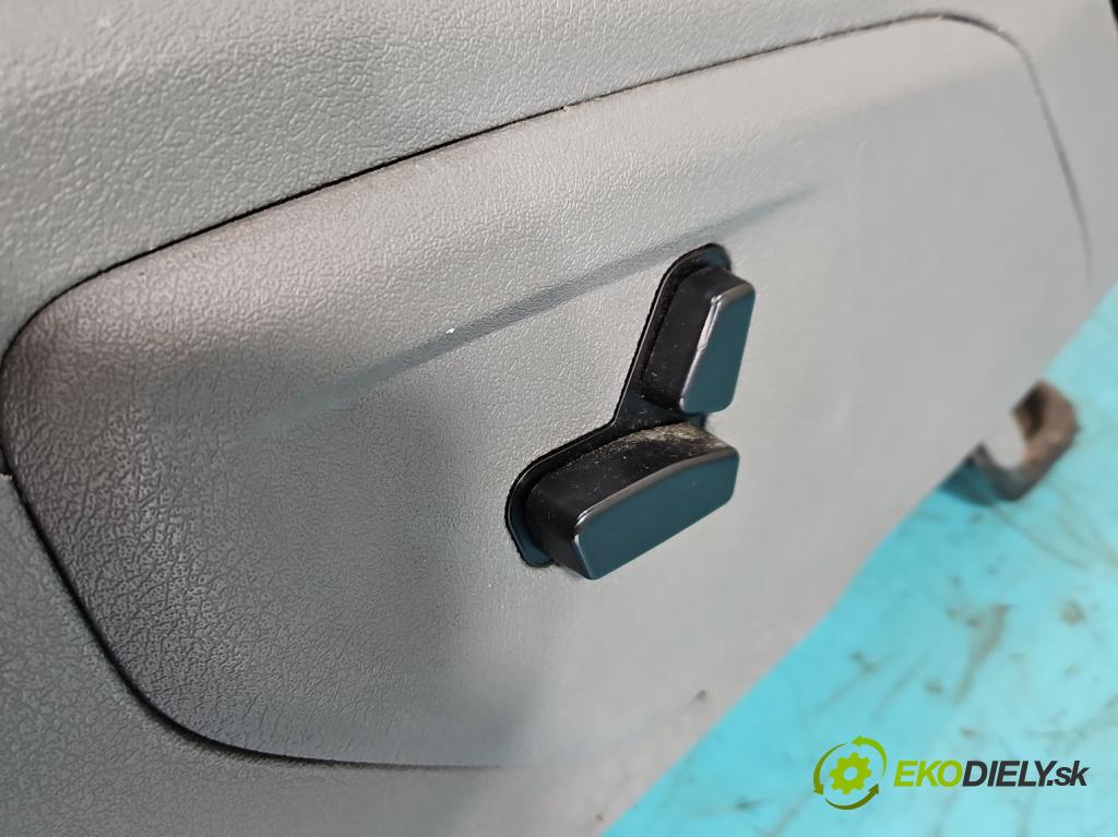 Jeep Grand cherokee WK 2004-2010 3.7 V6 211KM automatic 155 kW 3701 cm3 5- Sedačka ľavý  (Sedadlo)