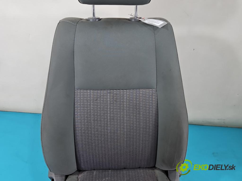 Jeep Grand cherokee WK 2004-2010 3.7 V6 211KM automatic 155 kW 3701 cm3 5- Sedačka ľavý  (Sedadlo)