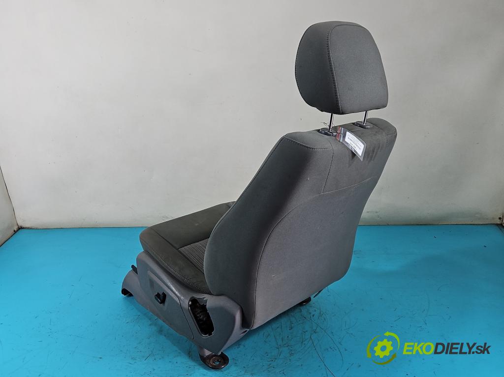 Jeep Grand cherokee WK 2004-2010 3.7 V6 211KM automatic 155 kW 3701 cm3 5- Sedačka ľavý  (Sedadlo)