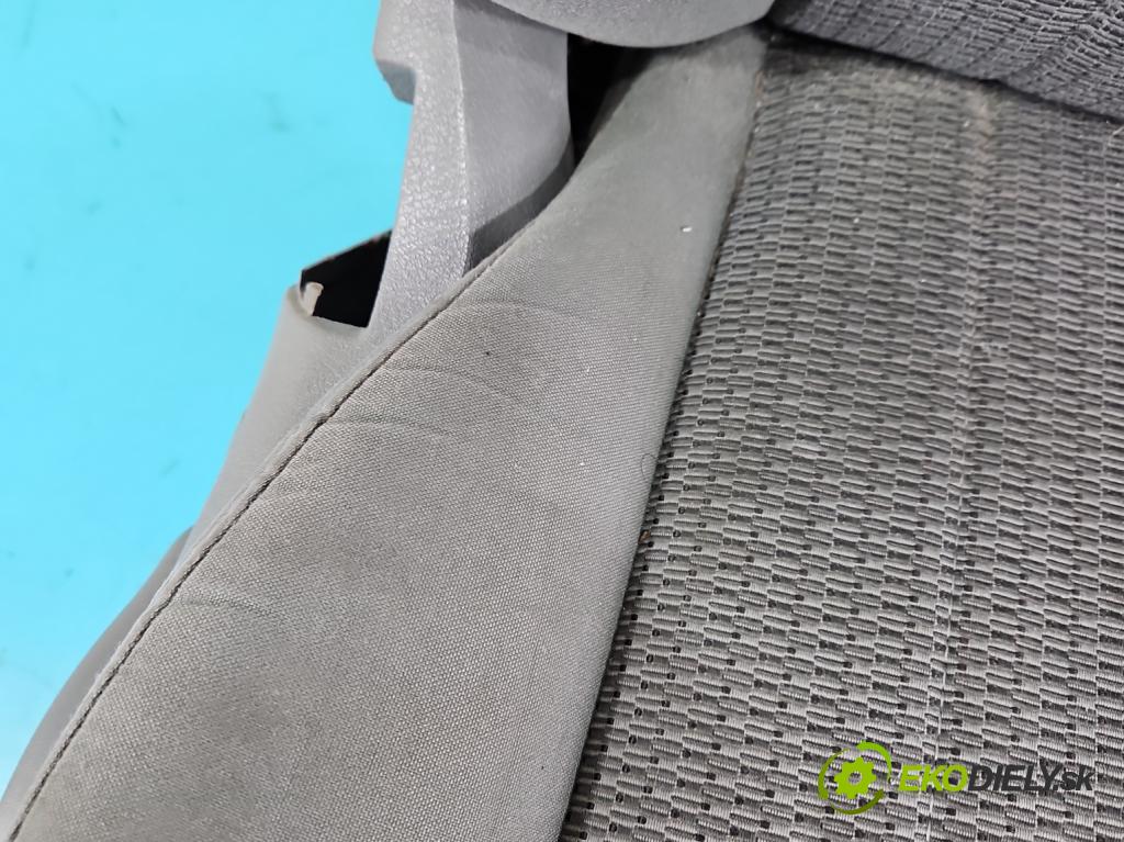 Jeep Grand cherokee WK 2004-2010 3.7 V6 211KM automatic 155 kW 3701 cm3 5- Sedačka pravý  (Sedadlo)