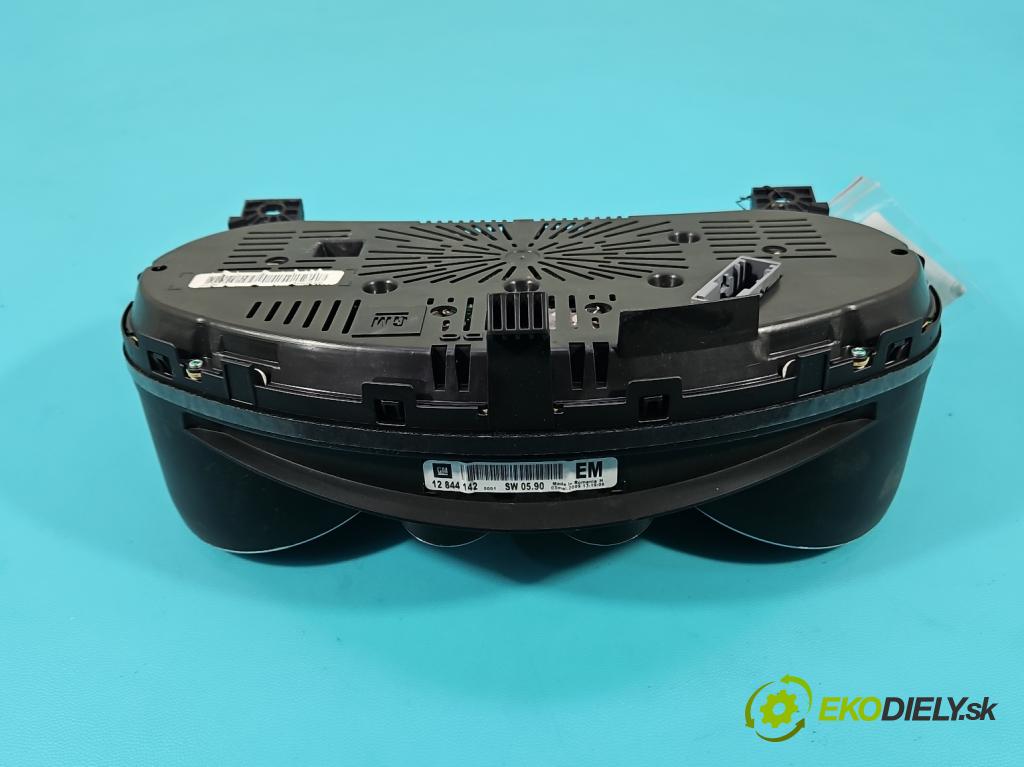 Opel Insignia A 2008-2017 2.0 cdti (A20DTH) 160 HP manual 118 kW 1956 cm3 5- prístrojovka/ budíky 12844142 (Prístrojová doska)