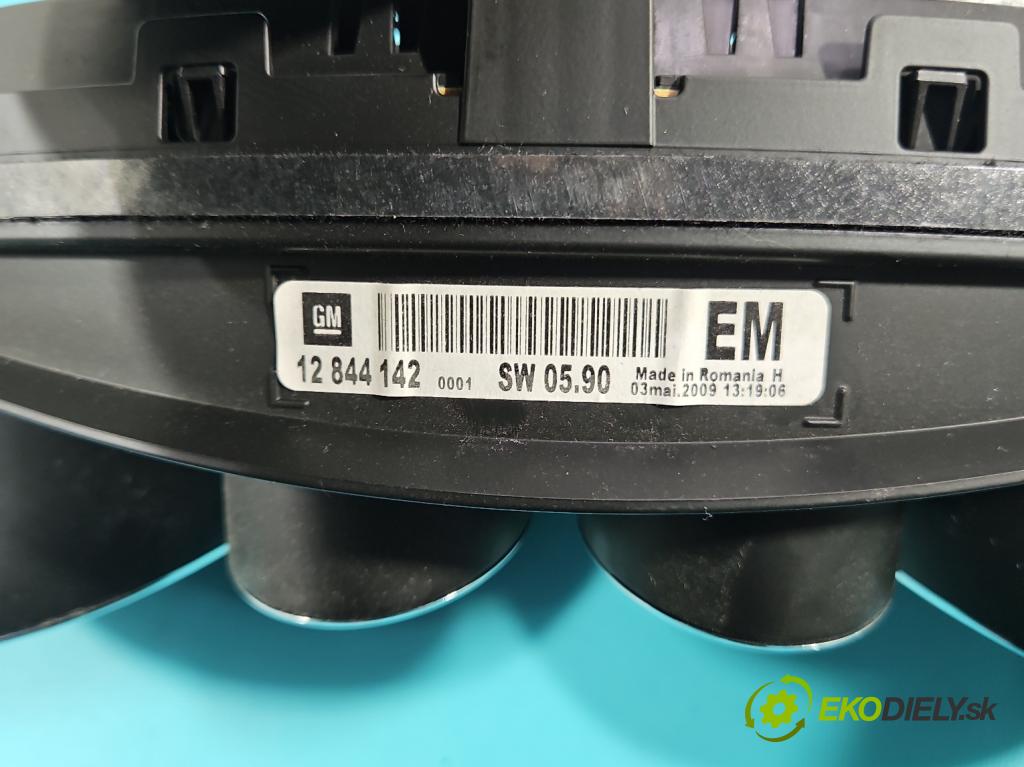 Opel Insignia A 2008-2017 2.0 cdti (A20DTH) 160 HP manual 118 kW 1956 cm3 5- prístrojovka/ budíky 12844142 (Prístrojová doska)
