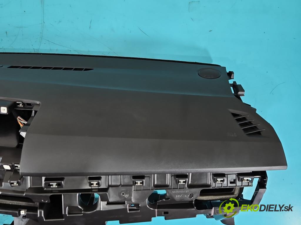 Dacia Sandero III 2020- 1.0 Tce 91 KM manual 67 kW 999 cm3 5- kokpit,pristrojová doska rozdeľovacia