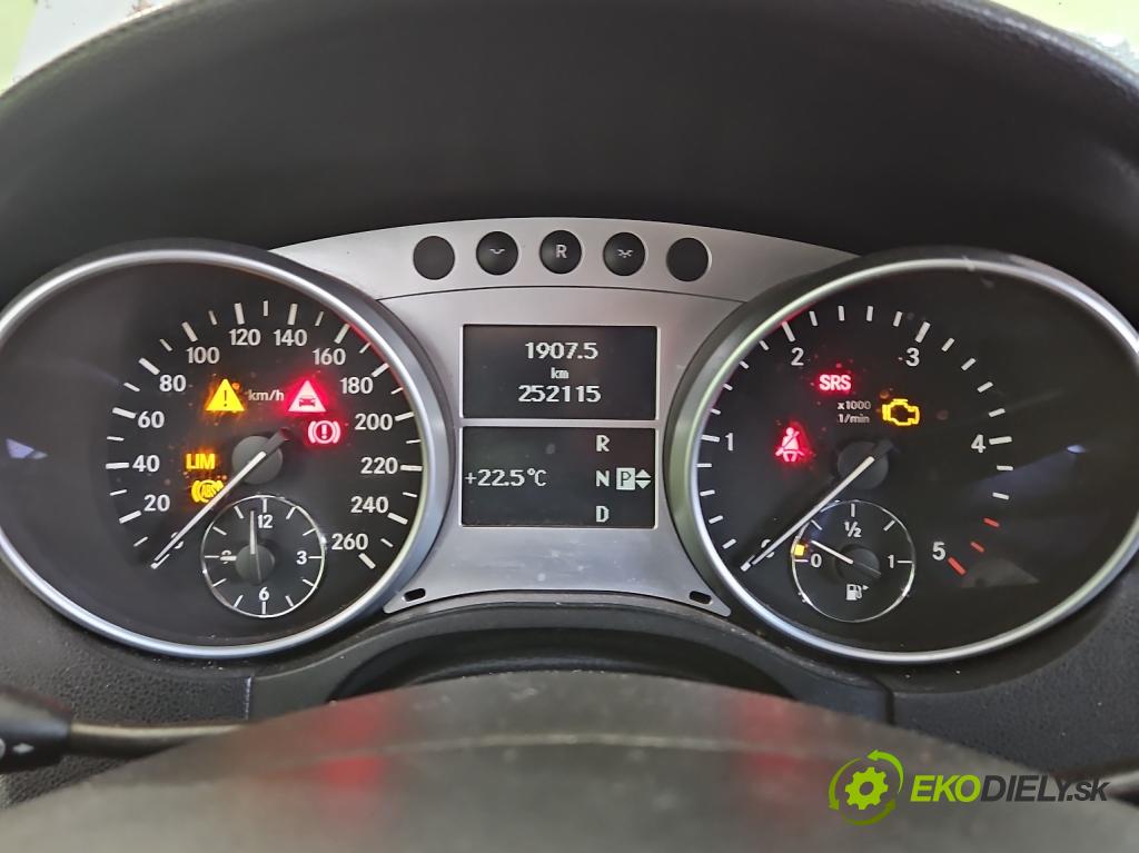 Mercedes ML W164 2005-2011 3.0 cdi (642940) 224hp automatic 165 kW 2987 cm3 5- prístrojovka/ budíky A2514405211 (Prístrojová doska)