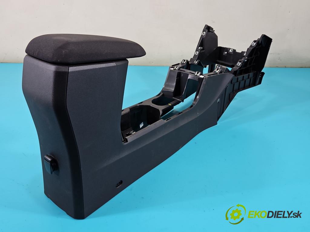 Dacia Sandero III 2020- 1.0 Tce 91 KM manual 67 kW 999 cm3 5- operadlo  (Lakťová opierka)