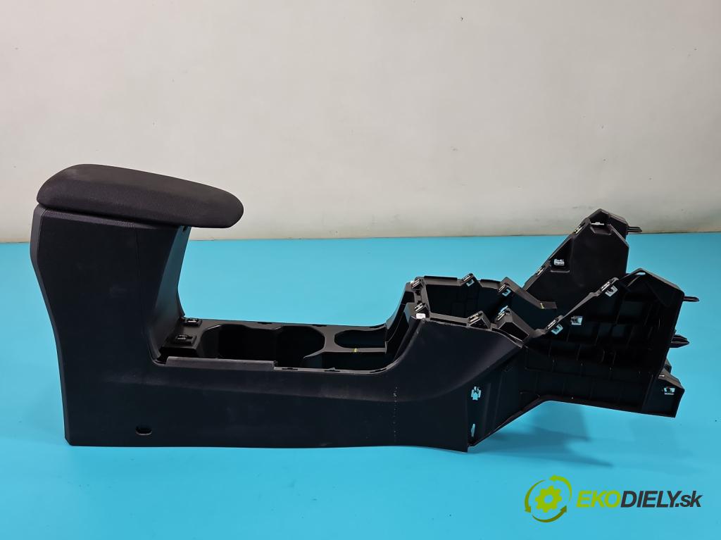 Dacia Sandero III 2020- 1.0 Tce 91 KM manual 67 kW 999 cm3 5- operadlo  (Lakťová opierka)