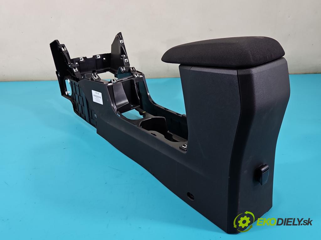 Dacia Sandero III 2020- 1.0 Tce 91 KM manual 67 kW 999 cm3 5- operadlo  (Lakťová opierka)