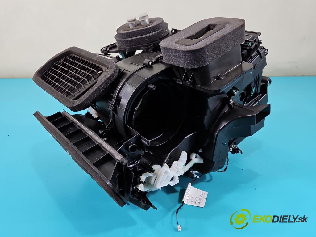 Dacia Sandero III 2020- 1.0 Tce 91KM manual 67 kW 999 cm3 5- radiátor  (Radiátory topení)