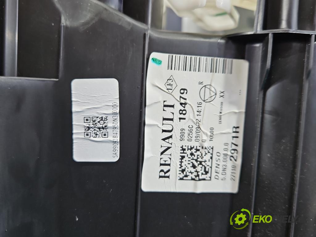 Dacia Sandero III 2020- 1.0 Tce 91KM manual 67 kW 999 cm3 5- radiátor  (Radiátory topení)