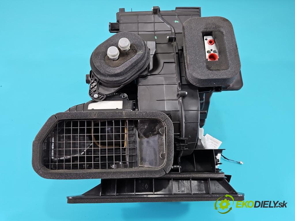 Dacia Sandero III 2020- 1.0 Tce 91KM manual 67 kW 999 cm3 5- radiátor  (Radiátory topení)