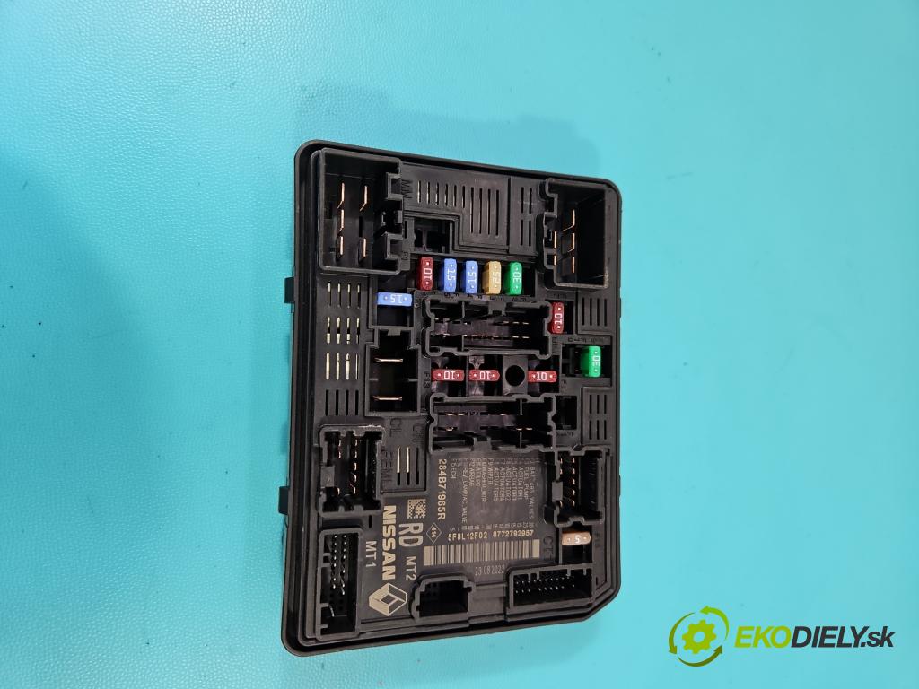 Dacia Sandero III 2020- 1.0 Tce 91 KM manual 67 kW 999 cm3 5- skrinka poistka 284B71965R (Poistková skrinka)