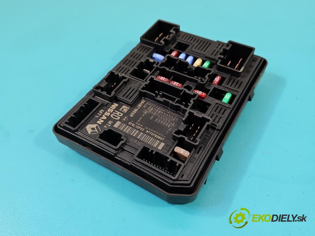 Dacia Sandero III 2020- 1.0 Tce 91 KM manual 67 kW 999 cm3 5- skrinka poistka 284B71965R (Poistková skrinka)