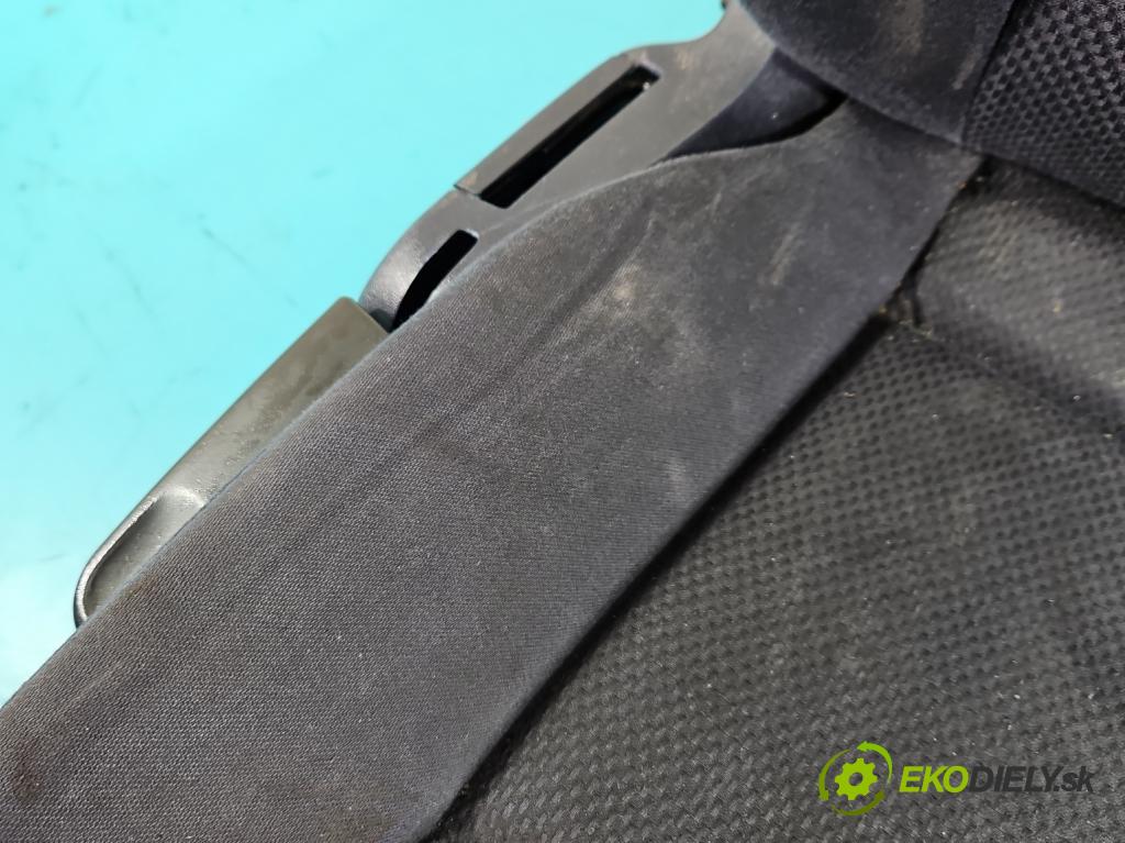 Audi A4 B6 2000-2004 2.0 20V (ALT) 131 HP automatic 96 kW 1984 cm3 4- Sedačka pravý  (Sedadlo)