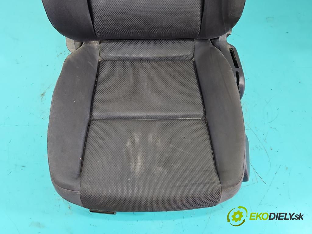 Audi A4 B6 2000-2004 2.0 20V (ALT) 131 HP automatic 96 kW 1984 cm3 4- Sedačka ľavý  (Sedadlo)
