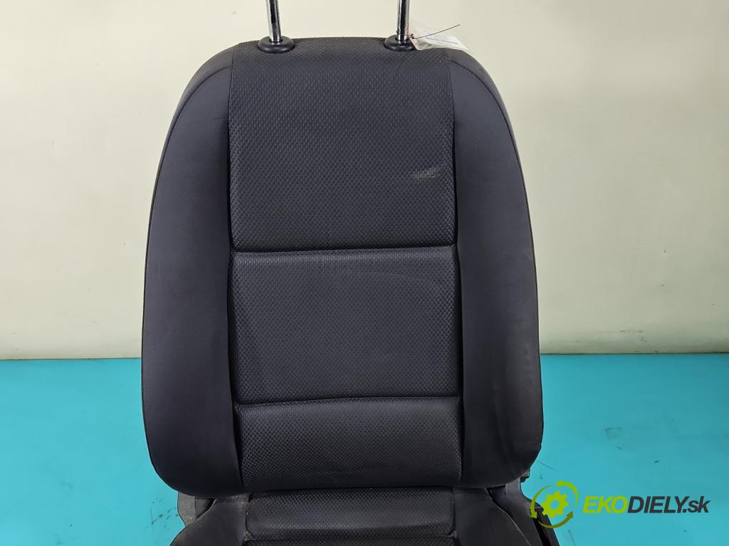 Audi A4 B6 2000-2004 2.0 20V (ALT) 131 HP automatic 96 kW 1984 cm3 4- Sedačka ľavý  (Sedadlo)