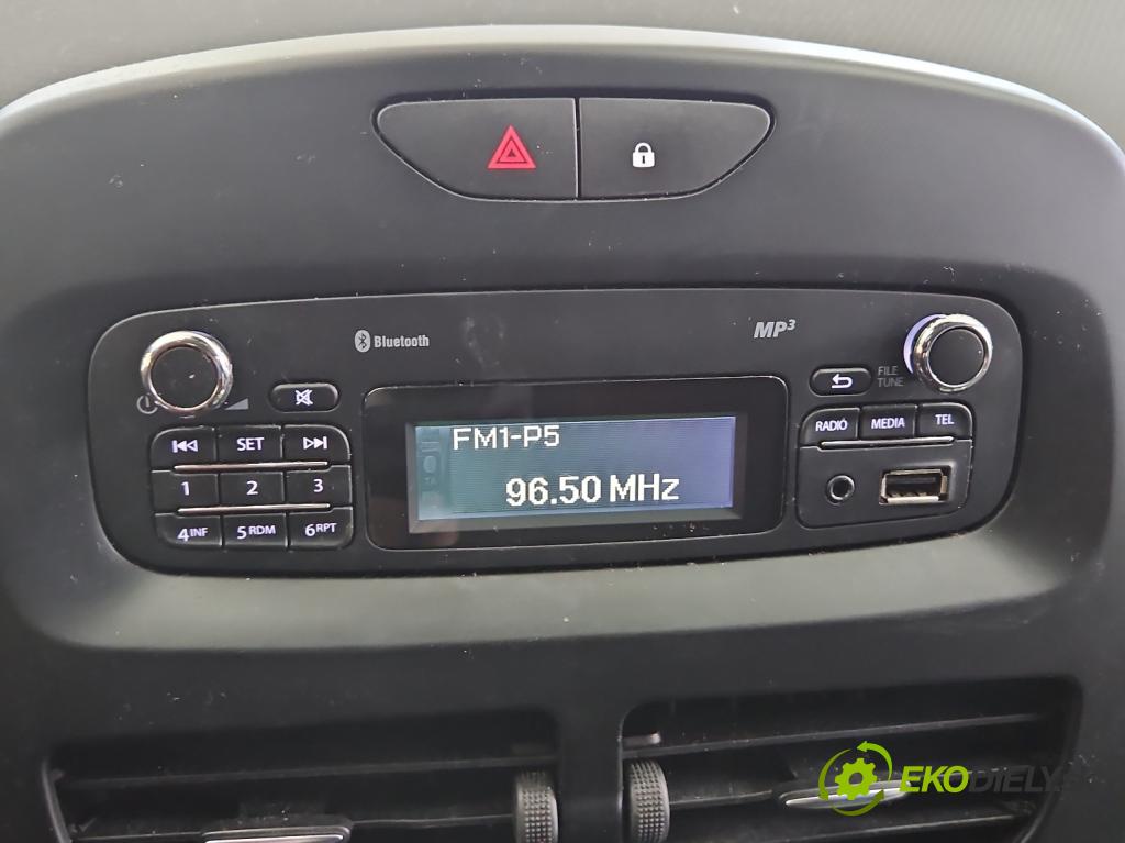Renault Clio IV 2012-2020 1.1 16V 75 HP manual 55 kW 1149 cm3 5- Radio originál 281154438R